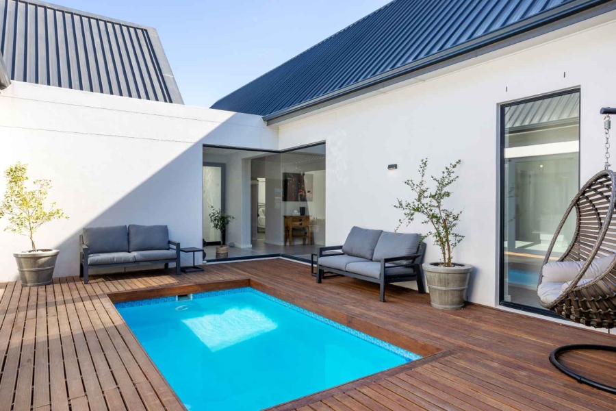 5 Bedroom Property for Sale in Val De Vie Estate Western Cape